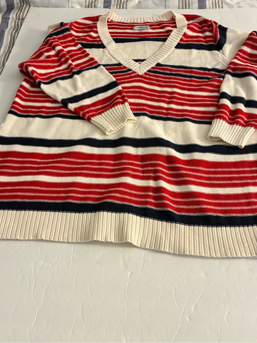 Avenue women 22/24 R/W/B stripe Tennis Sweater V Neck Preppy Beach Coastal Beach